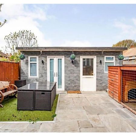2 Bed - Walking Distance To Harry Potter Studio Watford  Exterior foto